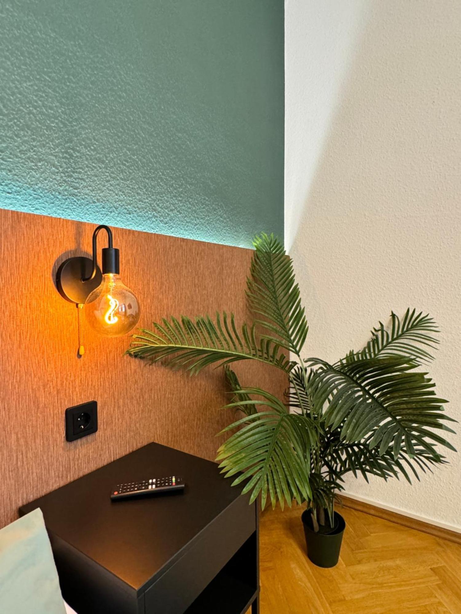 Rebelrents #4 Design Trifft Komfort - Einzigartiges Ferienapartment In Der Nahe Des Hauptbahnhofs Halle  Exterior foto